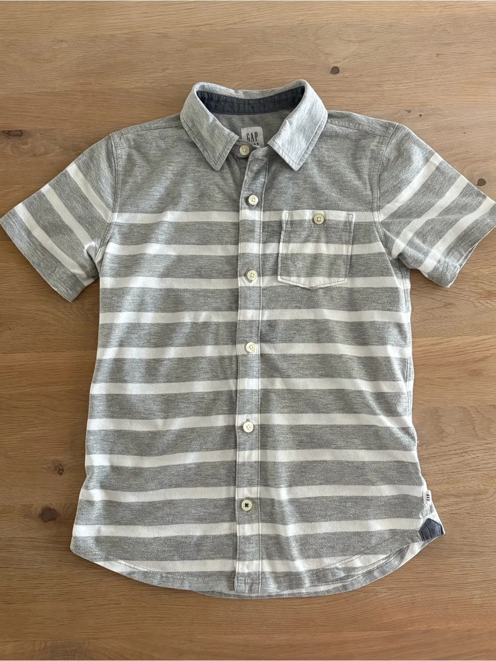 GAP Gray and White Striped Short-Sleeve Button-Down Shirt